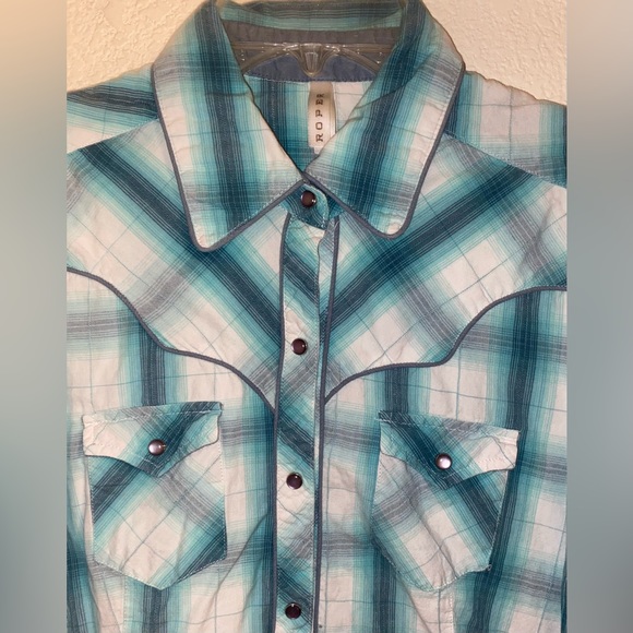 Roper Turquoise Striped Button Down, Yoked Pearl Snap Ladies Shirt,Size Medium - Picture 3 of 12